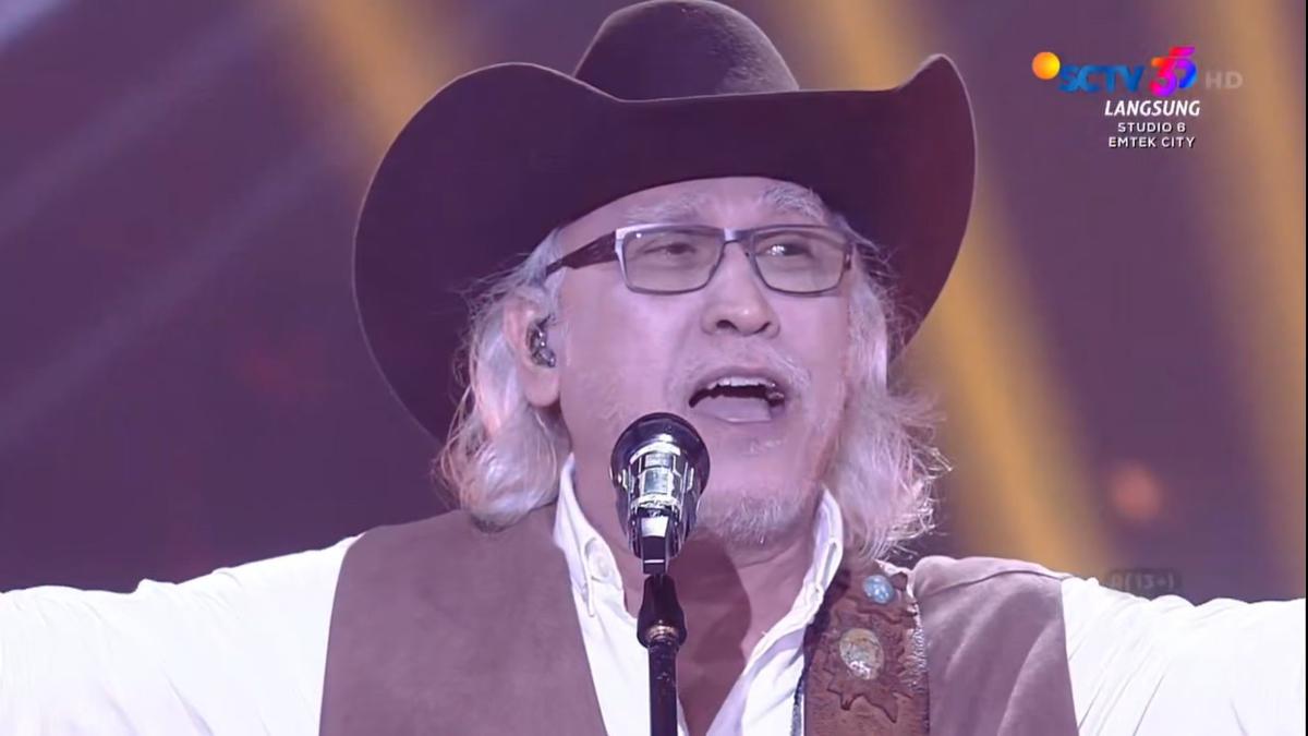 Bawakan Irama Country, Iwan Fals Bikin HUT SCTV ke-35 Xtraordinary Makin Meriah