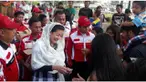'Wanita Emas' meminta Gubernur DKI Jakarta Basuki Tjahja Purnama atau Ahok, agar turun tangan langsung membantu Bajaj online bisa tetap ada. Dan PNS bakal terima gaji ke-14, bagaimana dengan pensiunan?