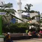 Kota Bandung kini memiliki solar tree atau panel surya berbentuk menyerupai pohon. Lokasinya berada di Taman Alun-alun. (Istimewa)