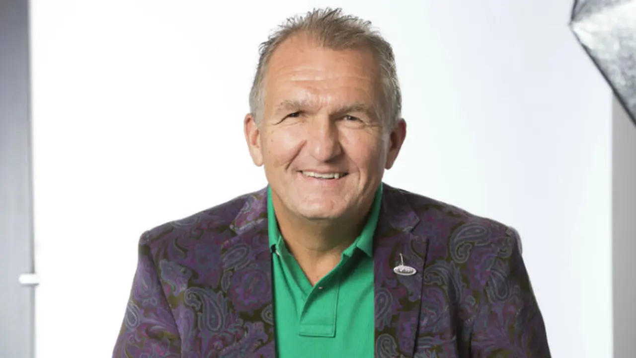 Peter Kelly