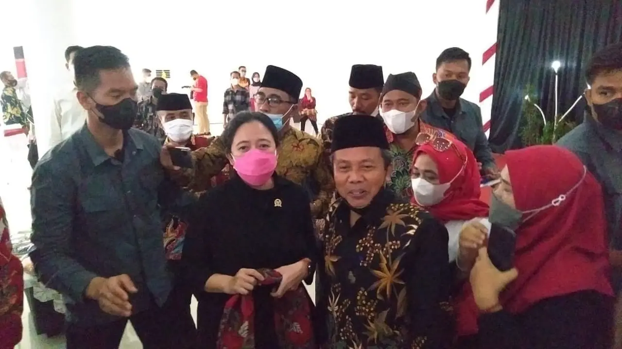 Foto : Ketua DPR RI, Puan Maharani saat acara Silaturrahmi bersama seluruh kepala desa di Kabupaten Sumenep (Liputan6.com/Mohamad Fahrul).