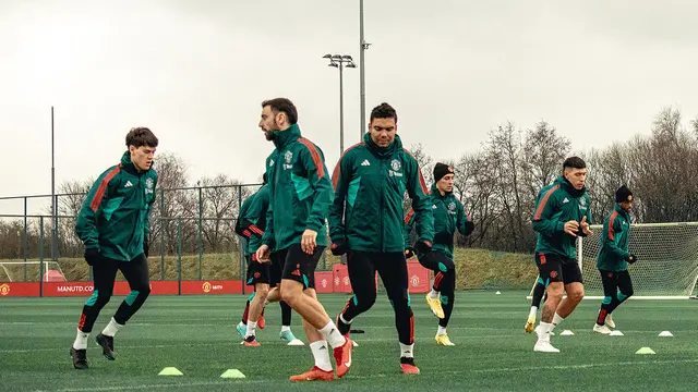 Foto: MU Akan Kembali Perkasa di Liga Inggris, Casemiro dan Lisandro Martinez Sudah Latihan dengan Bruno Fernandes dkk di Carrington
