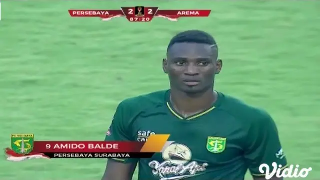 Berita video momen tendangan keras striker Persebaya Surabaya, Amido Balde, ke arah kaki bek Arema FC, Arthur Cunha, pada leg I final Piala Presiden 2019 di Stadion Gelora Bung Tomo, Surabaya, Selasa (9/4/2019).
