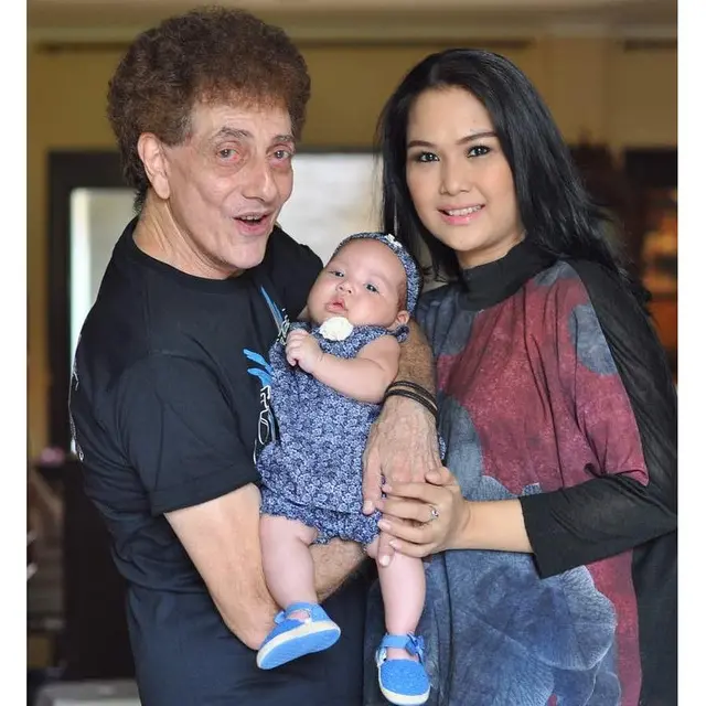 Ahmad Albar dan Dewi Sri Astuti