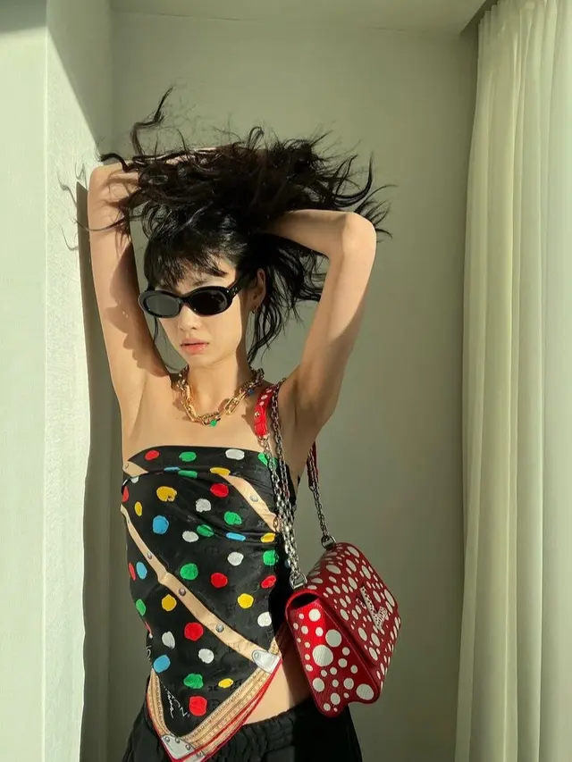 Adu Gaya 8 Seleb Pakai Tas Louis Vuitton x Yayoi Kusama, Nayeon Twice hingga Bunga Citra Lestari