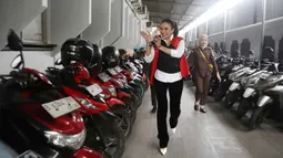 Diketahui, sidang pembacaan tuntutan JPU terhadap Nikita Mirzani digelar di Pengadilan Negeri Jakarta Selatan, Kamis (9/10/2025). (Kapanlagi.com/Budy Santoso)