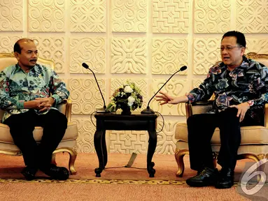 Kepala Bappenas Andrinof Chaniago temui  Ketua DPD RI Irman Gusman di  Jakarta, Kamis (6/11/2014) (Liputan6.com/Andrian M Tunay) 