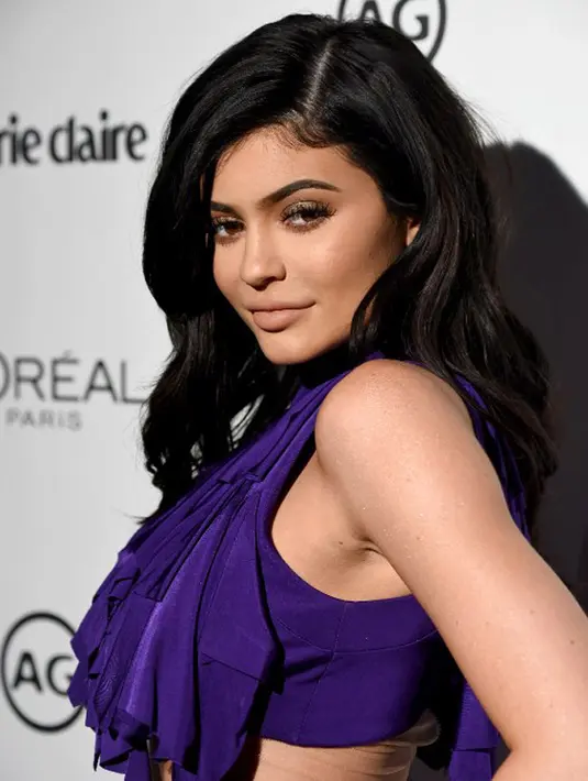 Selain  itu, keduanya juga tampak bahagia ketika menikmati waktu bersama para sahabat mereka. Yang kemudian dilanjutkan dengan makan malam bersama dengan pengusaha David Grutman dan istrinya. (AFP/Bintang.com)