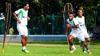 Persipura Jayapura jalani sesi latihan fisik jelang Piala AFC 2015 di Lapangan C Senayan, Jakarta, Rabu (6/5/2015). Boaz Salossa terlihat ikut dalam sesi latihan fisik ini . (Liputan6.com/Yoppy Renato)