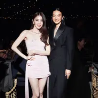 Dalam sejumlah momen selama Cannes berlangsung, Raline Shah tampil konsisten mengenakan siluet tailored bernuansa hitam yang sophisticated. [Dok/Raline Shah].