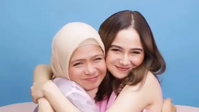 Potret Syifa Hadju dan bunda (Sumber: Instagram/syifahadju)