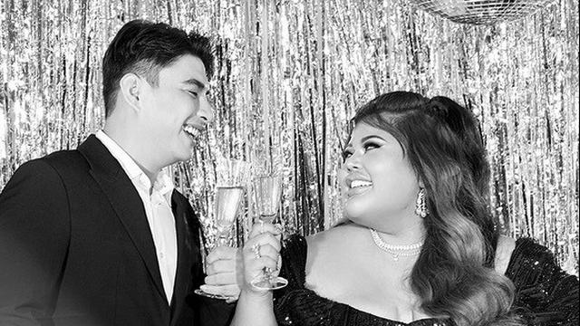 7 Potret Kebersamaan Shindy Samuel dan Suami