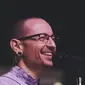 Vokalis Linkin Park, Chester Bennington, Tewas Gantung Diri (Sumber : Liputan 6)