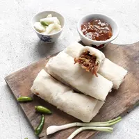 ilustrasi lumpia basah/dwie dwek/Shutterstock