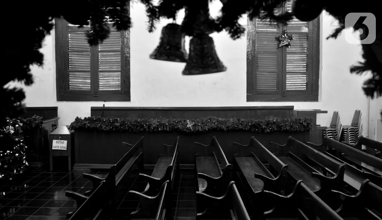 Interior Gereja Tugu, Semper, Jakarta, Selasa (24/12/2019). Gereja Tugu diresmikan oleh pendeta J.M. Mohr pada tahun 1748. (merdeka.com/Iqbal Nugroho)