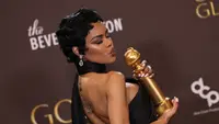 10 Inspirasi Riasan dan Gaya Rambut di Golden Globes 2026, Bibir Vampy hingga Sanggul Arsitektural