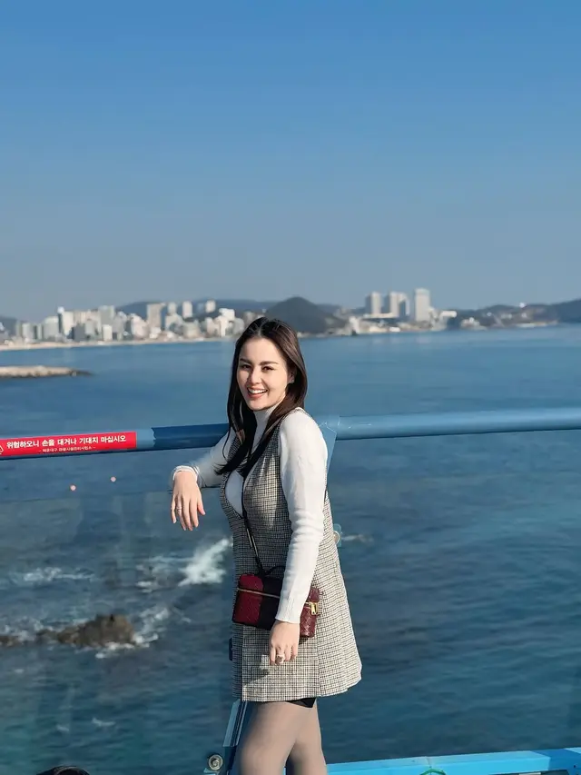 4 Potret Jennifer Dunn dan Faisal Haris Nikmati Liburan ke Korea Bareng Dua Anaknya  (credit: instagram/jeje_haris89)