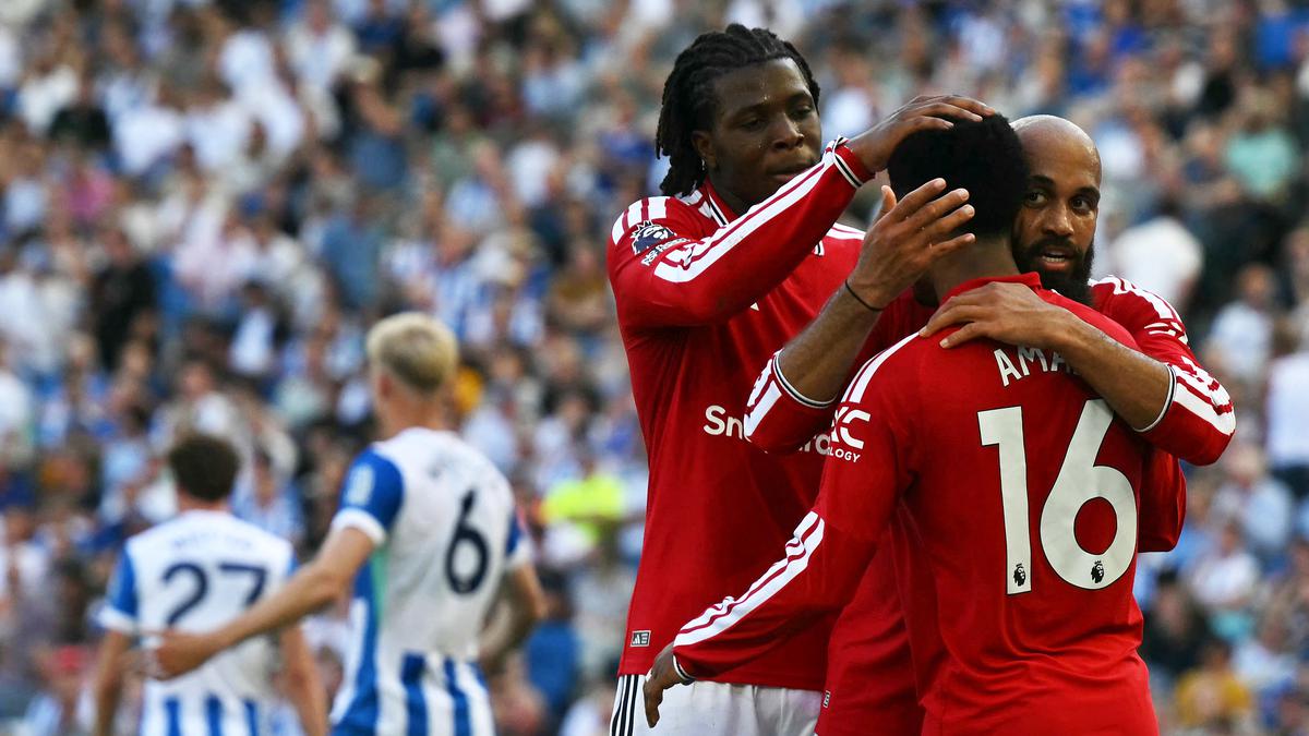 Top 3 Berita Bola: Rapor Manchester United Musim Ini, Ada yang Dapat Nilai 10
