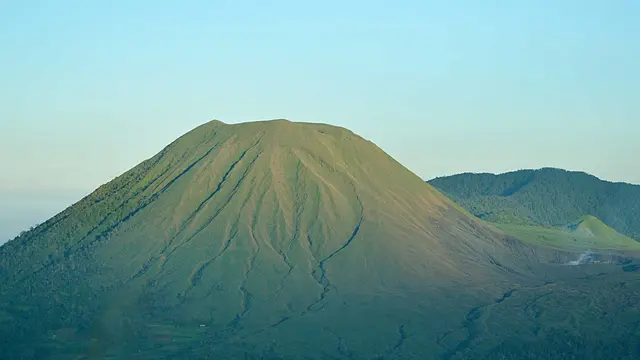 Gunung Lokon