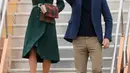 Ratu dan Raja Inggris, Kate Middleton dan Pangeran William ini kabarnya senang menginap di hotel berbintang 3 itu, pasalnya didepan hotel tersebut terdapat patung Montie atau Polisi Kanada yang memiliki tinggi 12 meter. (AFP/Bintang.com)