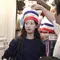 Fashion Casual Go Youn Jung dengan Make Up Natural di Paris