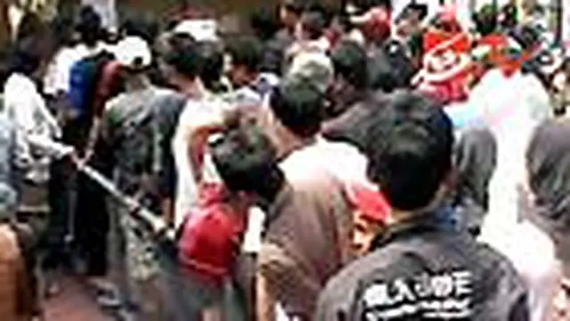 Para Penonton Mulai Berdatangan