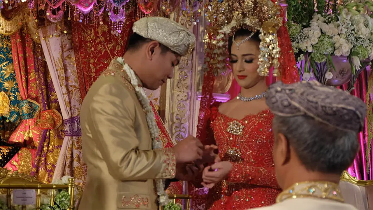 Nina Zatulini dan Chandra Tauphan