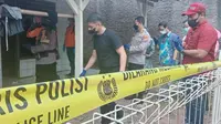 Lokasi penemuan lima orang yang diduga keracunan di RT 02 RW 03 Ciketing Udik, Bantargebang, Kota Bekasi. Para korban ditemukan tergeletak dengan kondisi mulut berbusa (Liputan6.com/Bam Sinulingga)