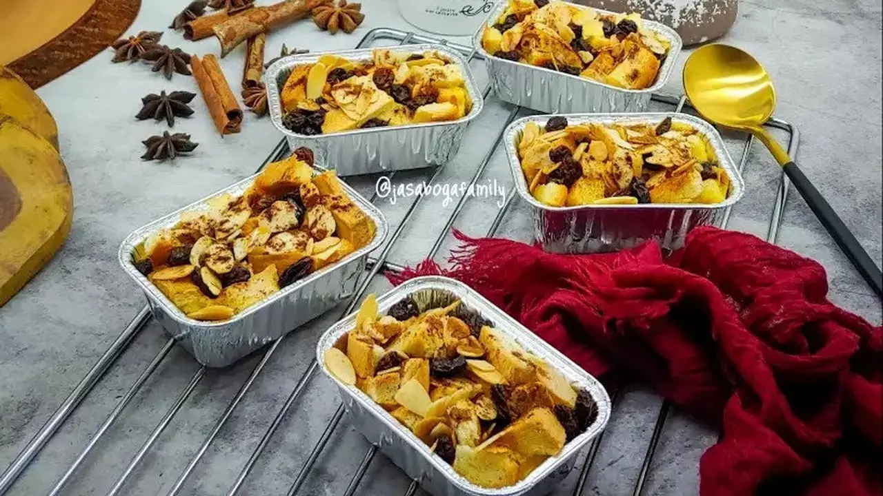 Resep pudding pinggiran roti tawar. (dok. Cookpad @eviindriana_77)