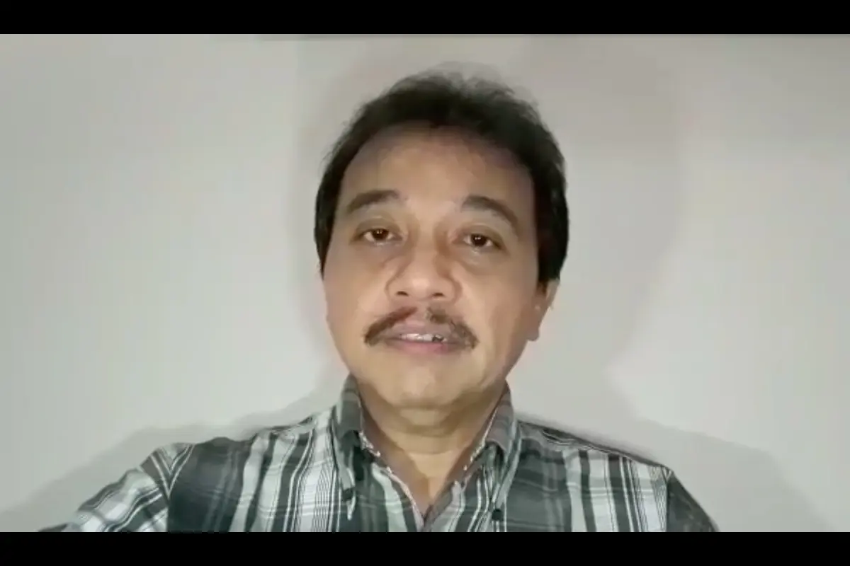 Roy Suryo.