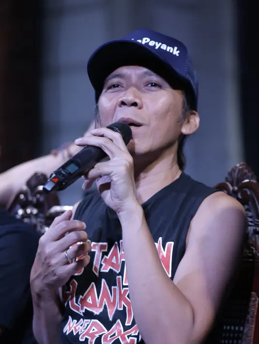 Di album  ini Slank kembali mengangkat nuansa rock yang memang sudah menjadi ciri khas Slank sejak awal. Ternyata mereka punya alasan mengambil nuansa rock, yaitu ingin membuat Abdee lebih bersemangat dan cepat pulih. (Galih W. Satria/Bintang.com)