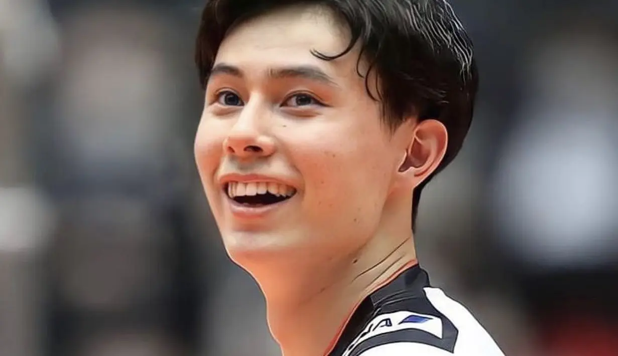Atlet berusianya 19 tahun ini tengah viral di Tiktok dan Twitter warga +62 karena disebut-sebut mirip sosok anime hingga aktor Nicholas Saputra. Instagram @ran.volleyball0902