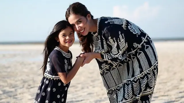 FOTO: Potret Kebersamaan Marsha Timothy dan Anaknya yang Selalu Kompak