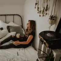 Nggak suka umbar kesedihan, lima zodiak ini pilih sembunyi ketika sedih. (Sumber foto: unsplash.com)