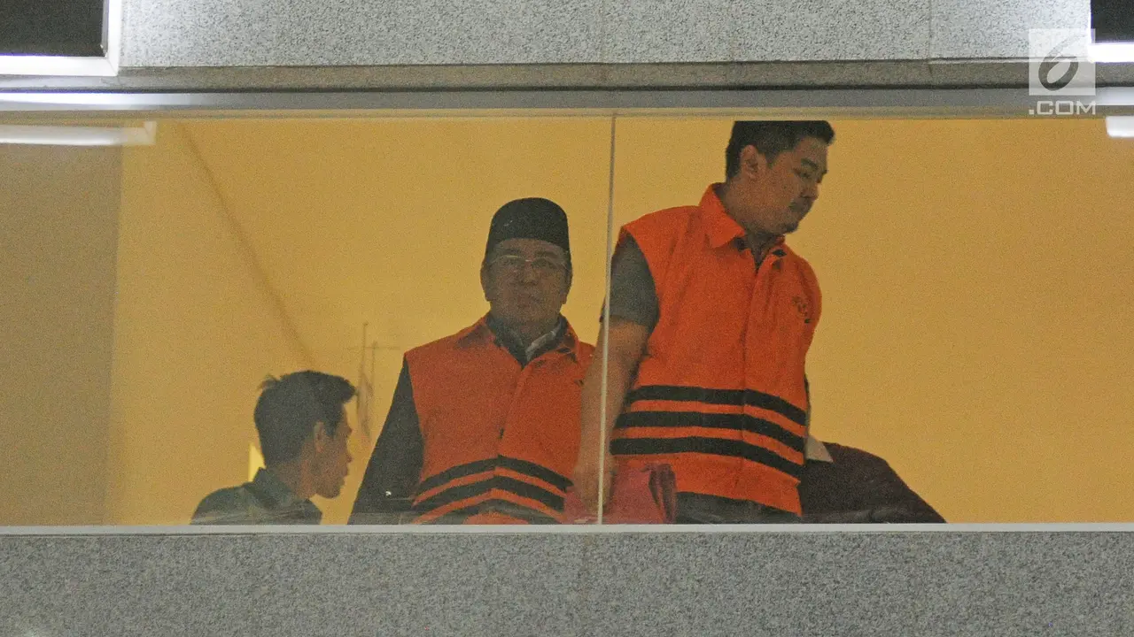 Kompak Terjaring OTT, Begini Ekspresi Bapak dan Anak Usai Diperiksa KPK