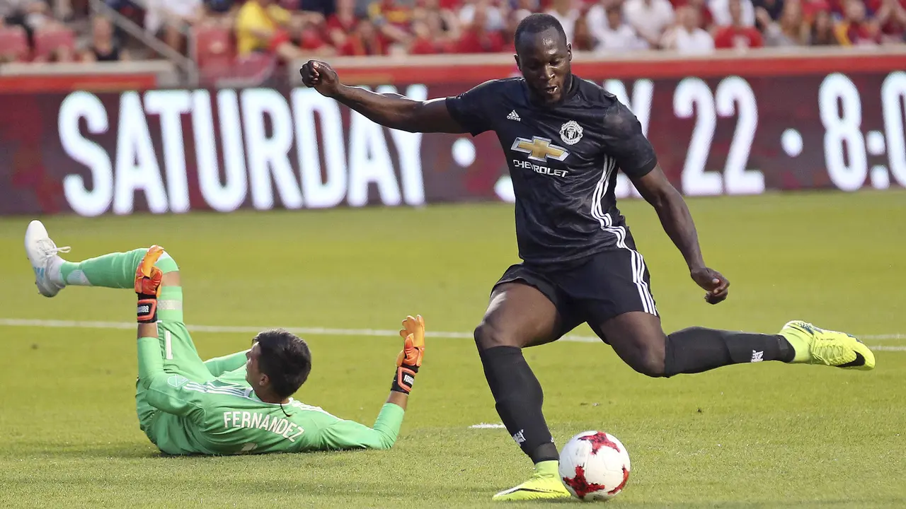 FOTO: Romelu Lukaku Cetak Gol, MU Raih Kemenangan