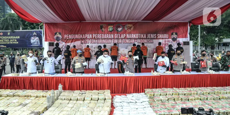 FOTO: Polisi Gagalkan Penyelundupan 1,1 Ton Sabu Jaringan Timur Tengah