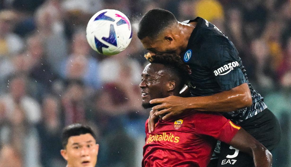 Dua klub ibu kota, AS Roma dan Lazio, mendapatkan hasil yang berbeda pada giornata ke-11 Liga Italia 2022/2023. (AFP/Andreas Solaro)