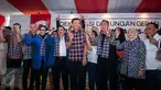 Basuki Tjahaja Purnama atau Ahok menghadiri deklarasi dukungan dari Gerakan Relawan Agus Harimurti Yudhoyono dan Sylviana Murni (Gerasi) dalam putaran kedua Pilgub DKI di Jalan Talang, Menteng, Jakarta Pusat, Senin (13/3). (Liputan6.com/Gempur M Surya)