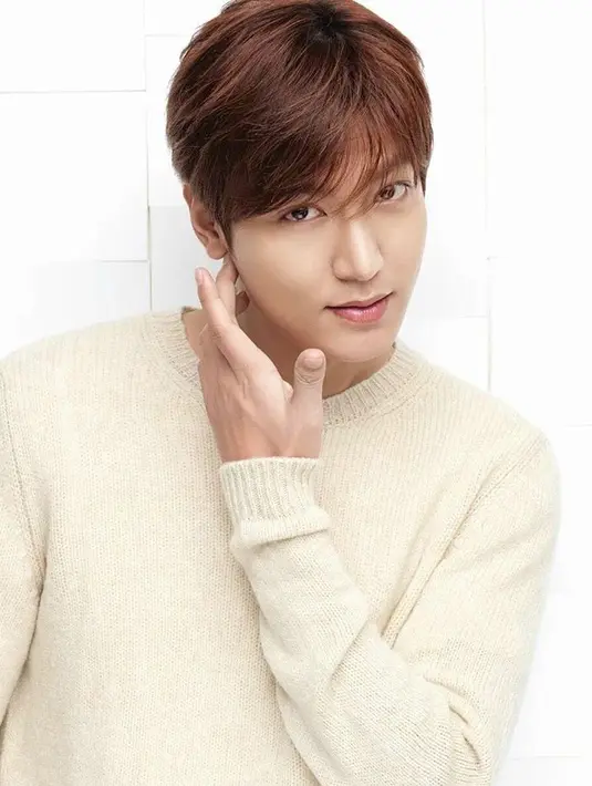 Siapa sangka, aktor terkaya di Korea ini justru memiliki sifat dan tipikal yang berhati-hati terhadap uang. Lee Min Ho adalah pria yang hemat dan rajin menabung. (Soompi)