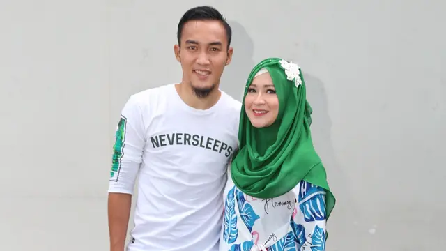 [Bintang] Okie Agustina dan Gunawan