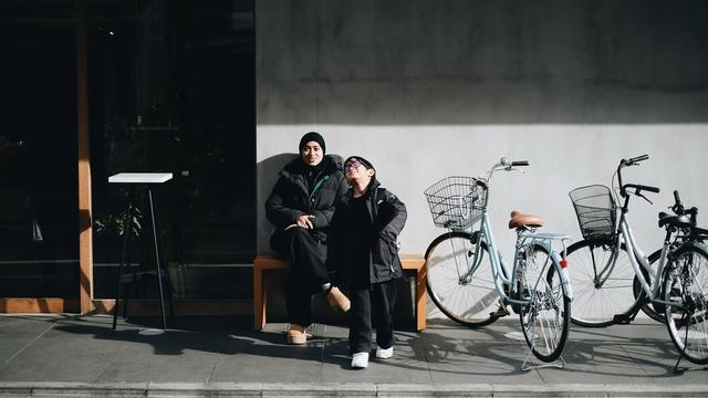 Potret Dito Percussion dan Ayudia Bing Slamet Pilih Liburan Tahun Baru 2025 di Jepang. (instagram/@ayudiac)