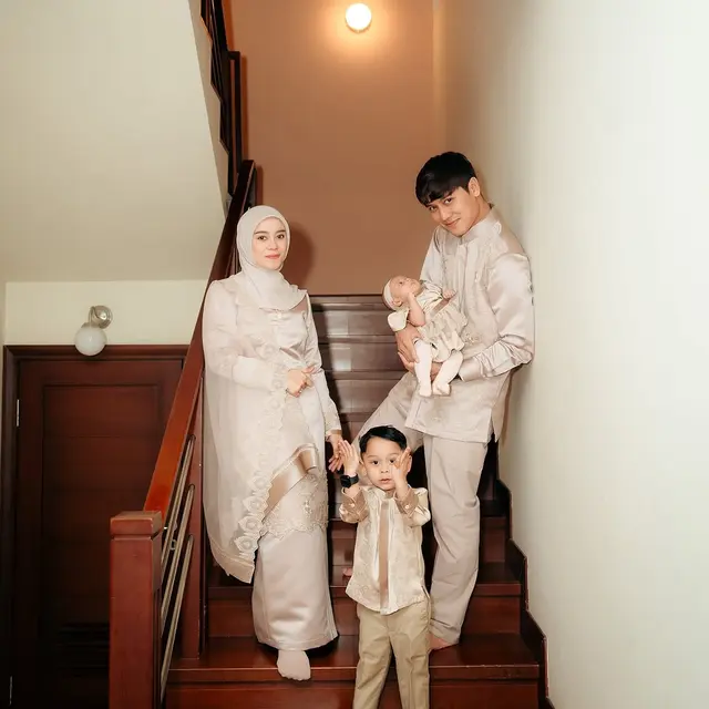 Pemotretan Lebaran 6 Keluarga Artis, Pancarkan Bahagia Bisa Kumpul di Hari Raya Idulfitri