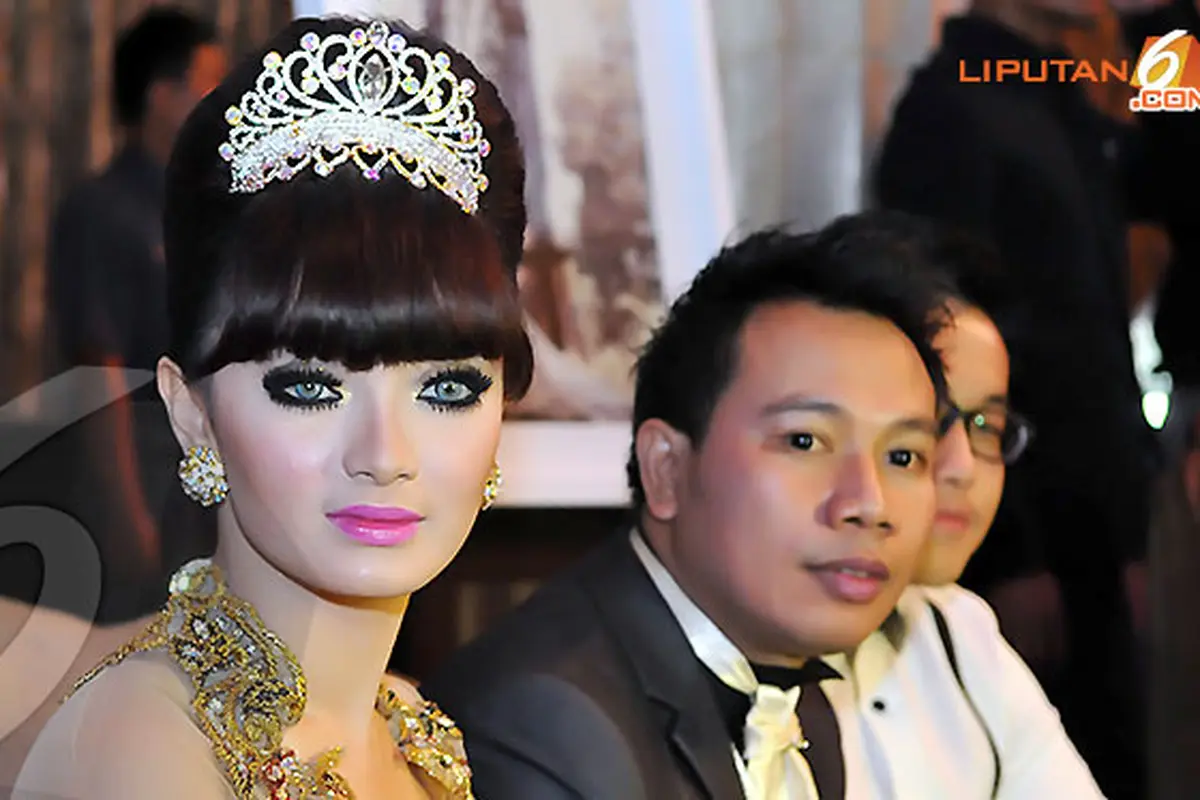 zaskia-vicky-130905c.jpg