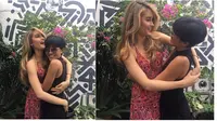6 Potret Kompaknya Cinta Laura dan Sang Mama, Bak Kakak Adik