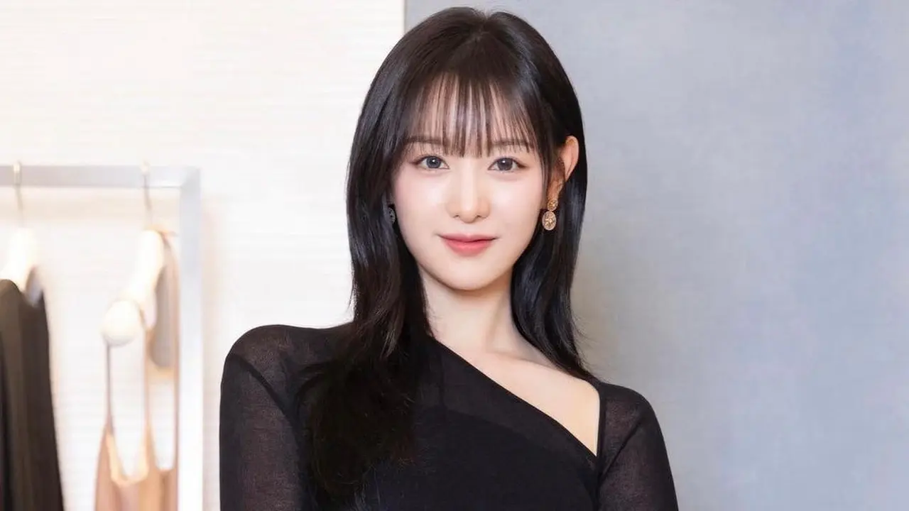 6 Potret Kim Ji Won dengan Rambut Baru Jelang Fan Meeting di Indonesia, Dongkrak Visual yang Makin Menawan
