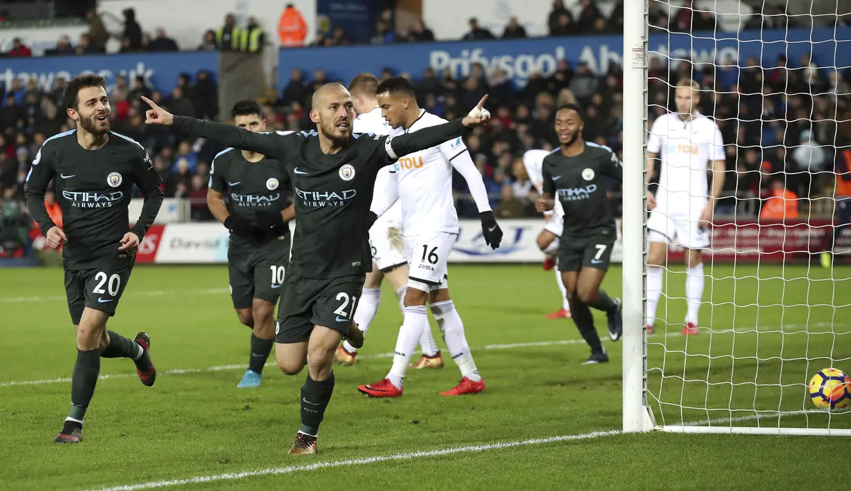 6. David Silva (Manchester City) - Gelandang Kanan.(AP/Nick Potts)