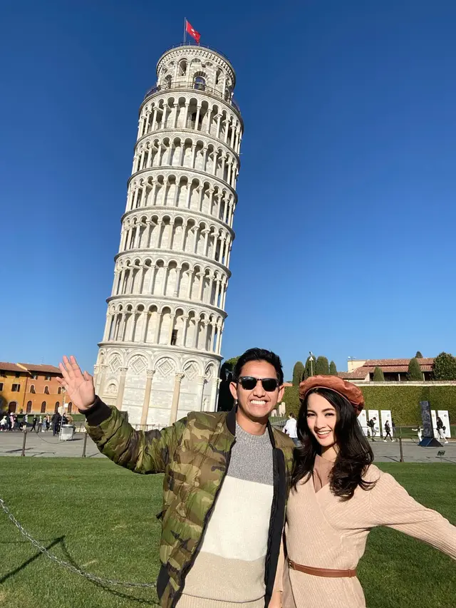 Usai dari Bali, Ini 7 Momen Bulan Madu Belva Devara dan Istri Ke Italia