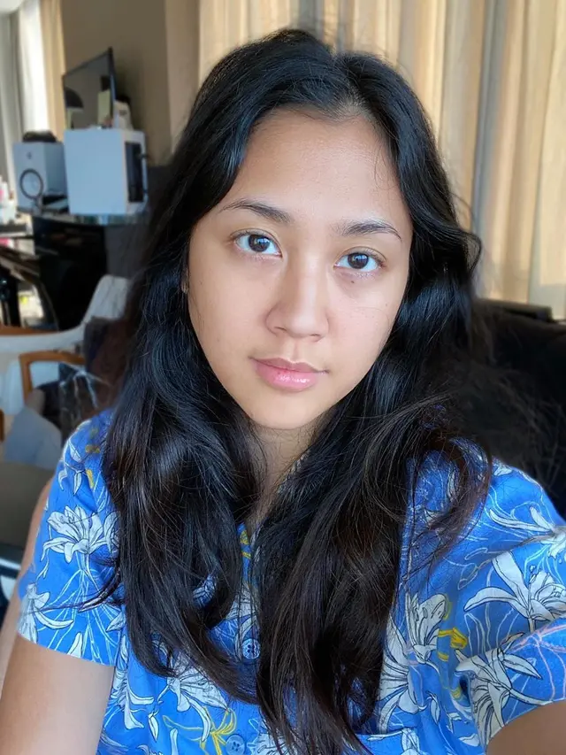 Bak Tak Menua, Ini 7 Potret Sherina Munaf Tanpa Makeup