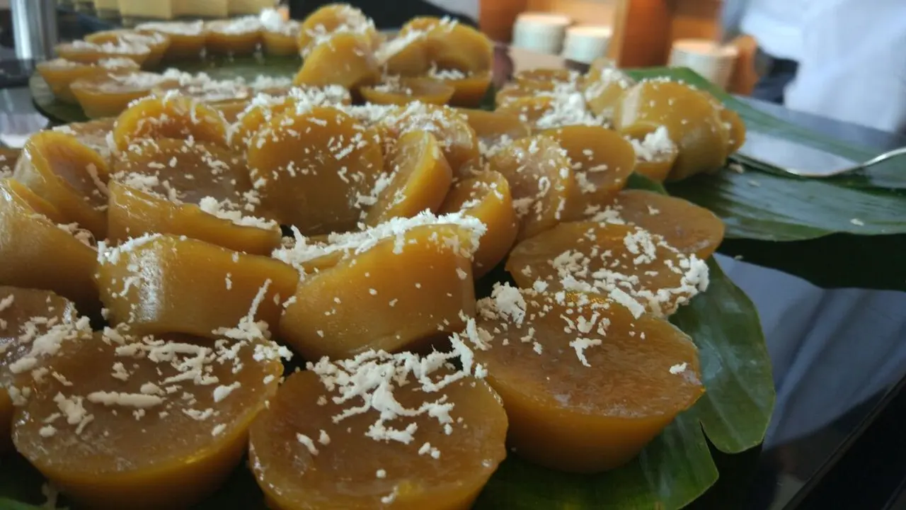 Jajanan Pasar Kutsinta